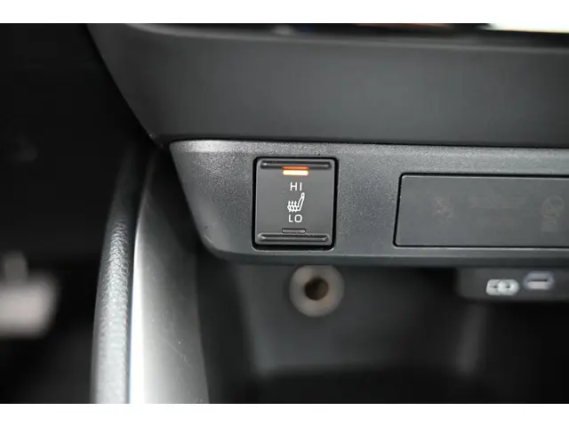 Mazda 2 Hybrid 1.5 Centre-line 2025 Hybride Benzine 23