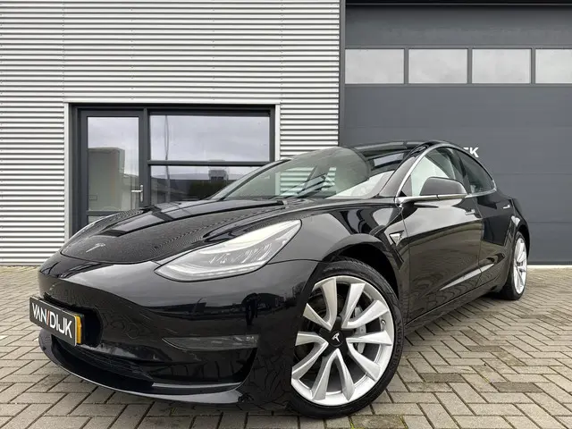 Tesla Model 3 Long Range AWD 75 kWh 2019 Elektrisch 3