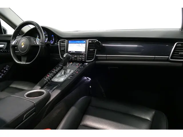 Porsche Panamera 2
