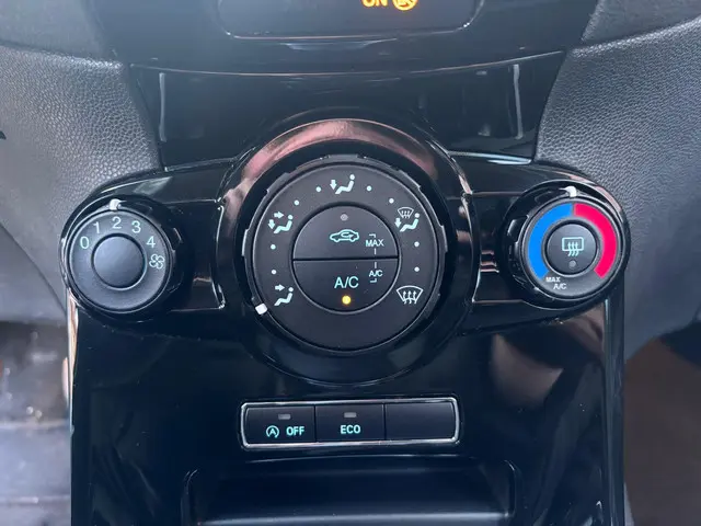 Ford Fiesta 1.0 EcoBoost Titanium 2017 Benzine 28