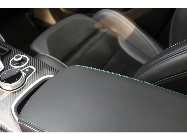 Alfa Romeo Stelvio 2.9 V6 AWD Quadrifoglio 2020 Benzine 19