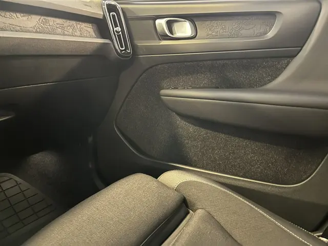 Volvo XC40 T4 Momentum 2018 Benzine 34