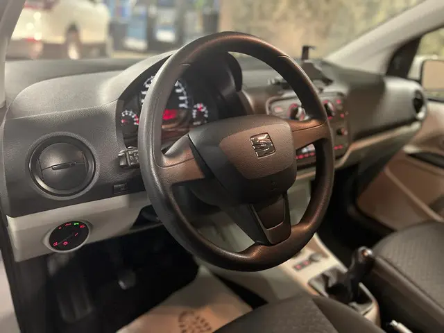 SEAT Mii 1.0 Style Intense 2019 Benzine 12