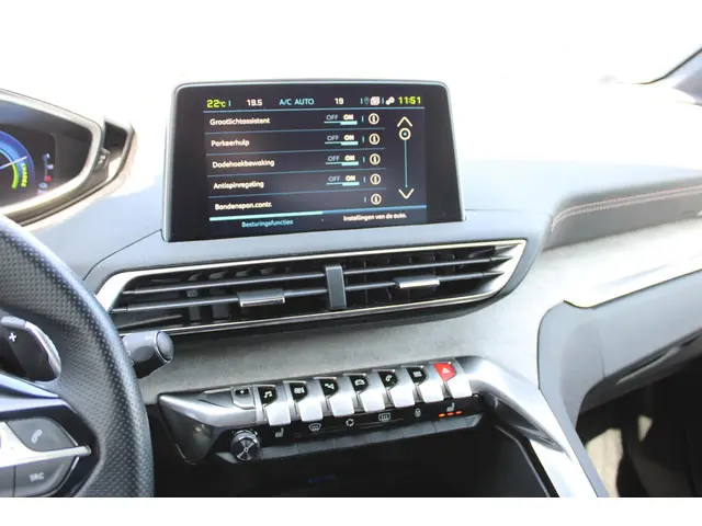 Peugeot 3008 1.6 HYbrid4 300 GT 2020 Hybride Benzine 24