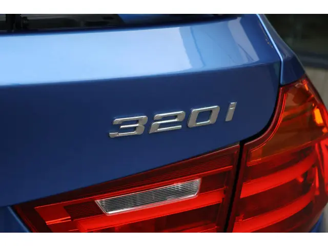 BMW 3 Serie Gran Turismo 320i Executive 2015 Benzine 41