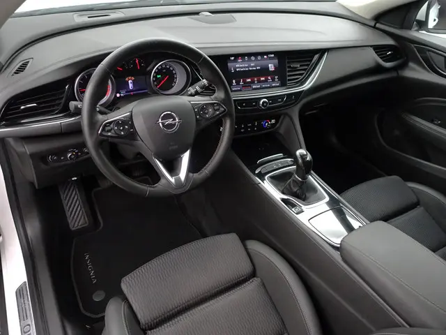 Opel Insignia Grand Sport 1.5 Turbo OPC Line- 2018 Benzine 2