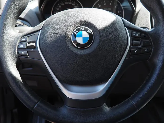 BMW 2 Serie Coupé 220i High Executive 2014 Benzine 8