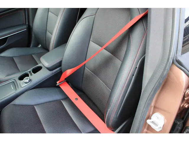 Mercedes-Benz CLA 200 AMG 2014 Benzine 8