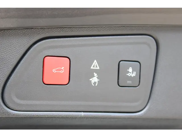 Peugeot 3008 1.6 HYbrid4 300 GT 2020 Hybride Benzine 14