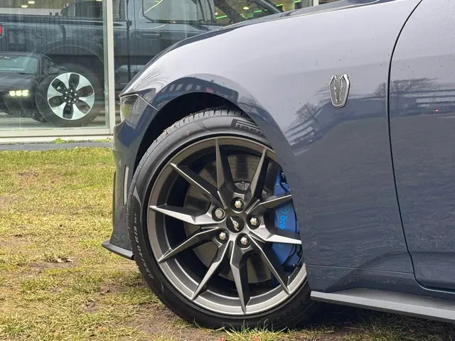 Ford Mustang Fastback GT 5.0 V8 Dark Horse 2024 Benzine 6