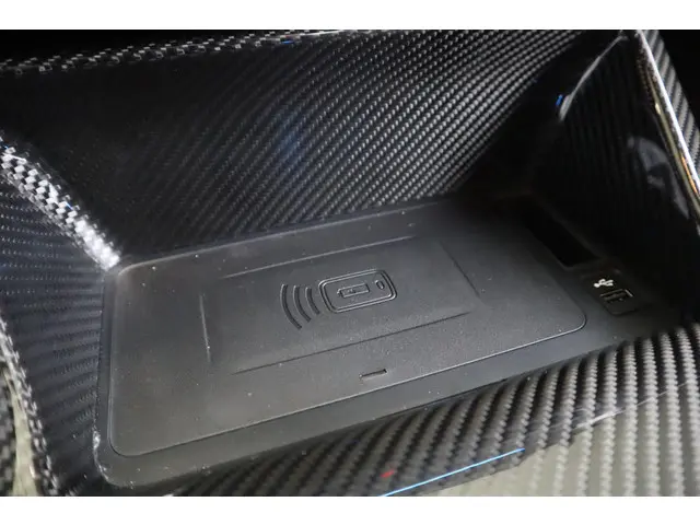 BMW M4 CS 2025 Benzine 23