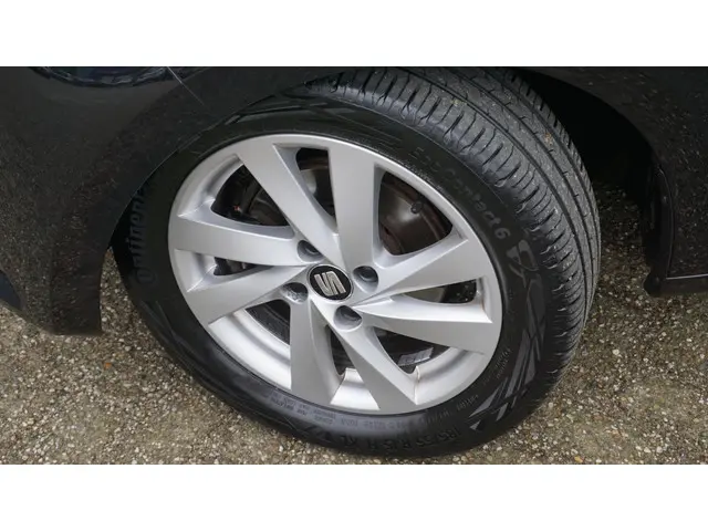 SEAT Mii 1.0 60PK 5Drs Sport Dynamic 2014 Benzine 25