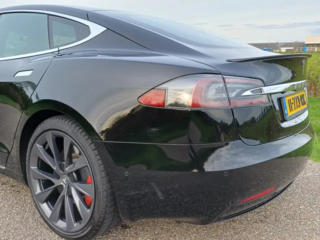 Tesla Model S Performance Ludicrous 2020 Elektrisch 18