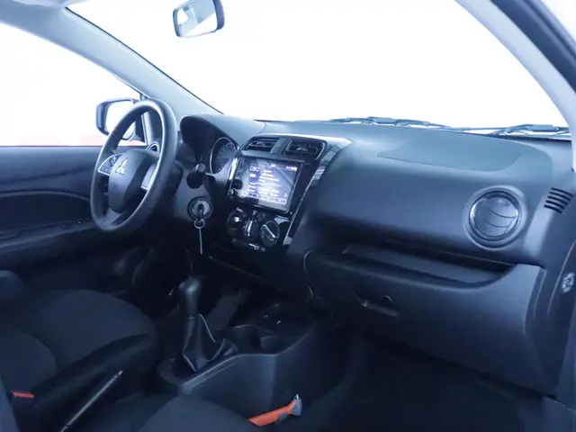 Mitsubishi Space Star 1.2 Connect+ 2024 Benzine 3
