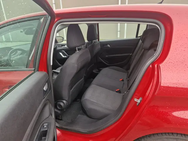 Peugeot 308 1.2 VTi Active 2014 Benzine 15