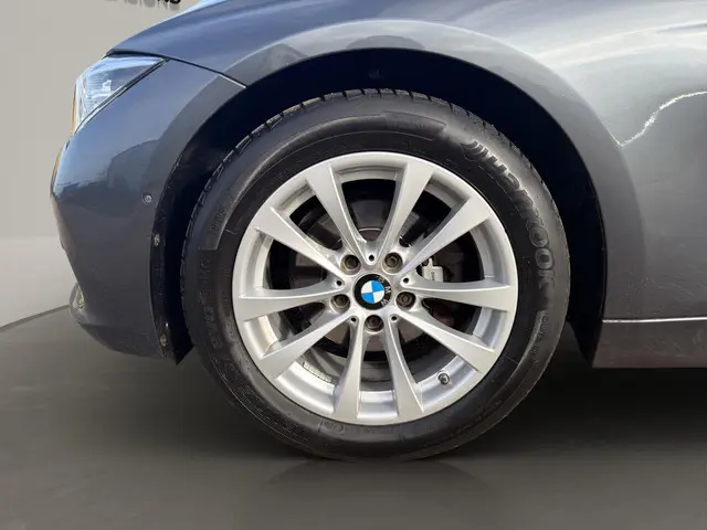 BMW 3 Serie 318i Luxury 360 Head up Led 2016 Benzine 20