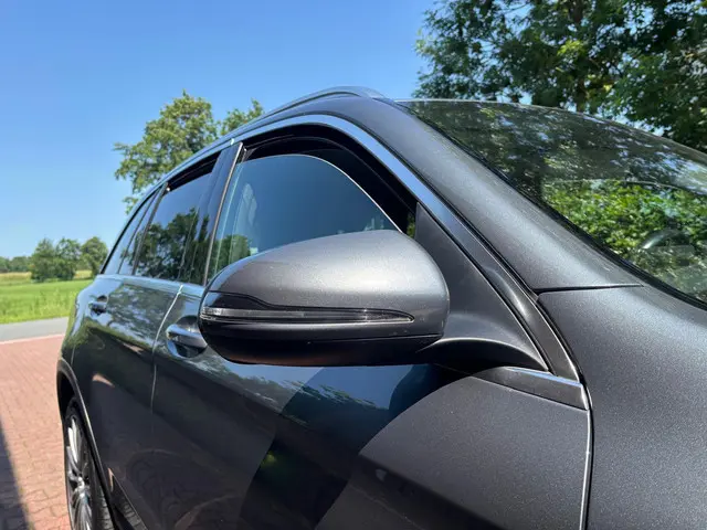 Mercedes-Benz GLC 250 d 4MATIC Edition 1 2016 Diesel 8