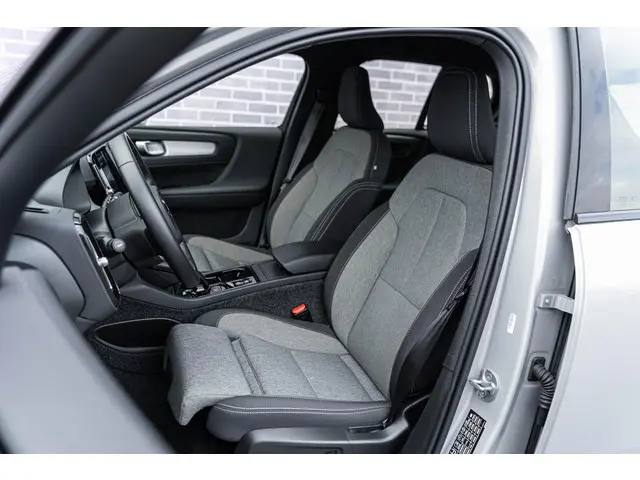 Volvo XC40 2.0 B4 Plus Dark 2024 Benzine 18