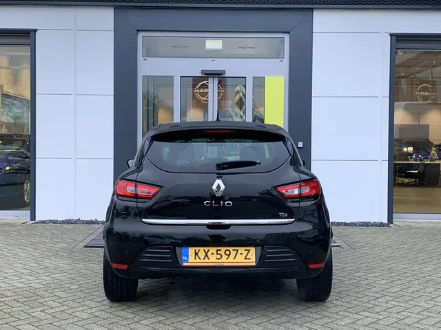 Renault Clio 0.9 TCe Limited 2016 Benzine 16