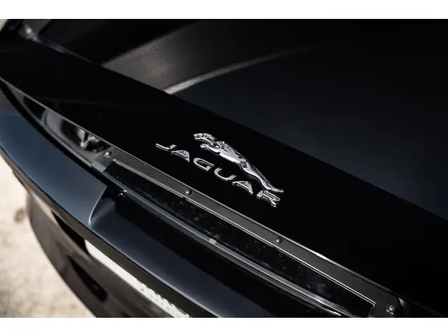 Jaguar F-Type 3.0 V6 S Convertible 2013 Benzine 19