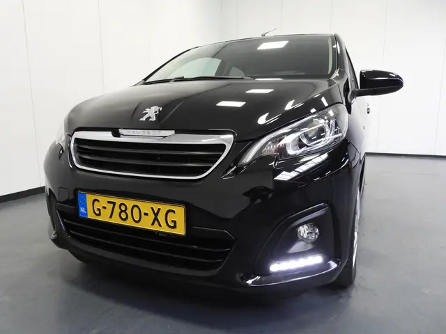 Peugeot 108 1.0 e-VTi Techno Dynamic 2020 Benzine 24