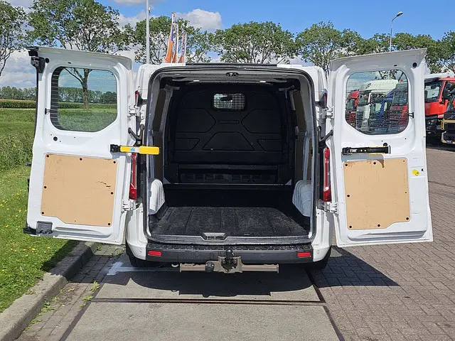 Ford Transit Custom 2.0 2021 Diesel 12