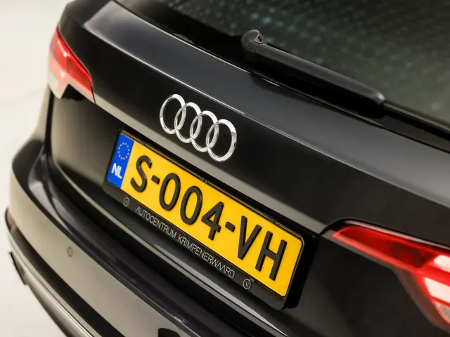 Audi A4 Avant 2.0 TFSI ultra Sport 2016 Benzine 32