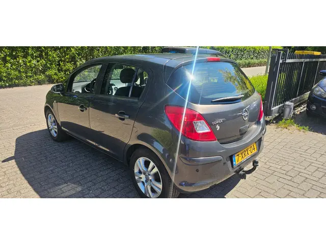 Opel Corsa 2