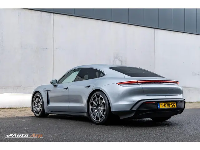 Porsche Taycan 4S Performance 84 kWh 2023 Elektrisch 13