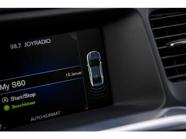 Volvo S60 1.5 T3 R-Design 2016 Benzine 26