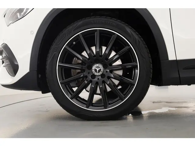 Mercedes-Benz GLA 250 e AMG Line 2022 Hybride Benzine 36
