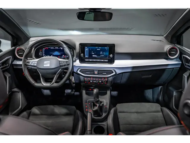 SEAT Ibiza Hatchback FR 1.5 Zwart Pano 2025 Benzine 21