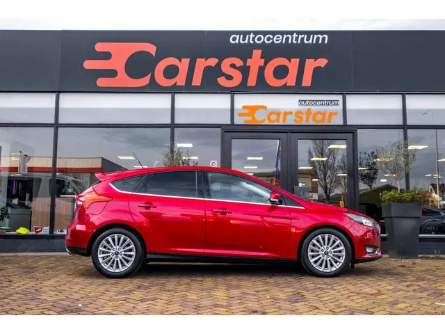 Ford Focus 1.5 Titanium|Navi|Cruise|Pdc 2017 Benzine 6