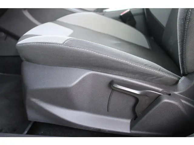 Ford Focus Wagon 1.0 EcoBoost Trend Sport 2012 Benzine 9
