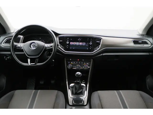 Volkswagen T-Roc 1.5 TSI Style Business 2018 Benzine 2
