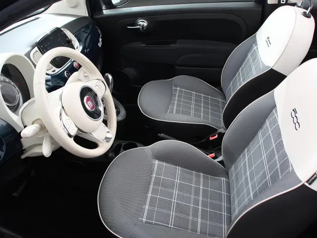 Fiat 500C 1.2 Lounge Automaat 2020 Benzine 24