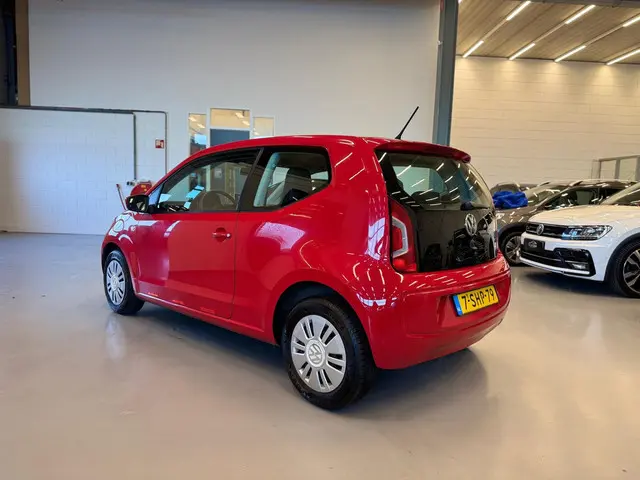 Volkswagen up! 1.0 move up! | Automaat | Airco 2013 Benzine 6