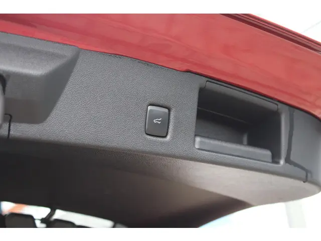 Ford Kuga 2.5 PHEV ST-Line X 2024 Hybride Benzine 43