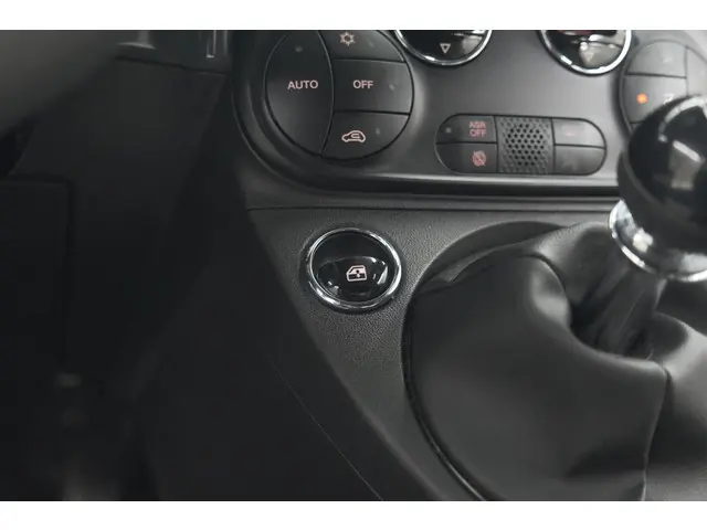 Fiat 500 1.0 Hybrid Dolcevita 2022 Benzine 40