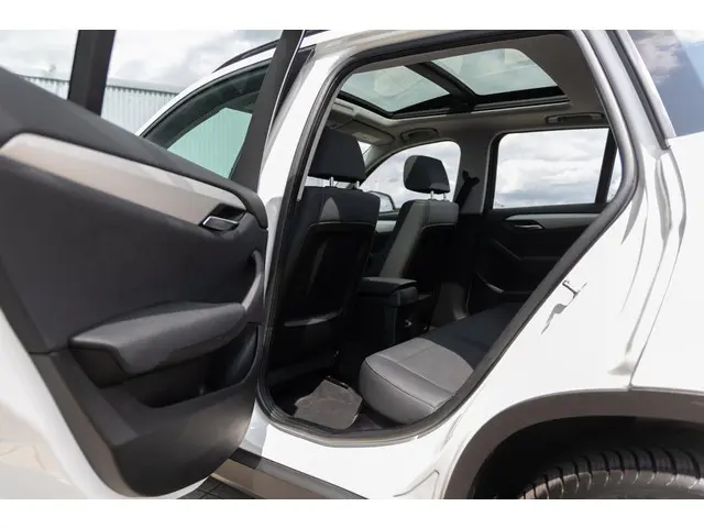 BMW X1 xDrive28i 2014 Benzine 18