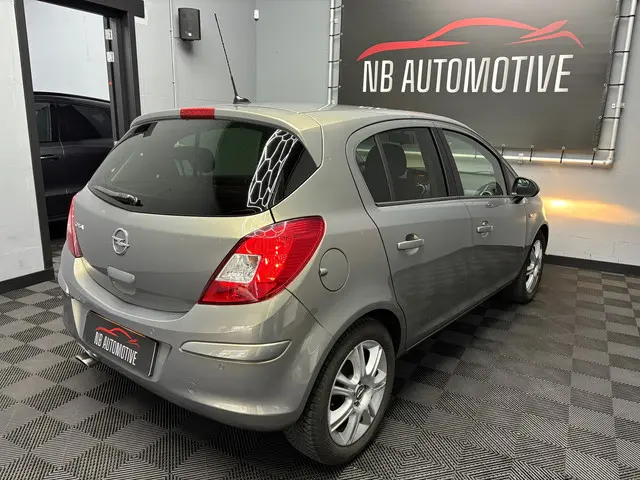 Opel Corsa 1.2-16V BlitZ 2014 Benzine 4