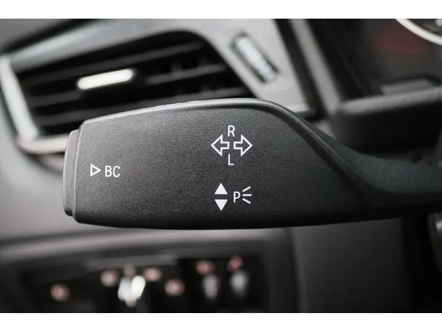BMW 2 Serie Gran Tourer 218i Luxury 2015 Benzine 29