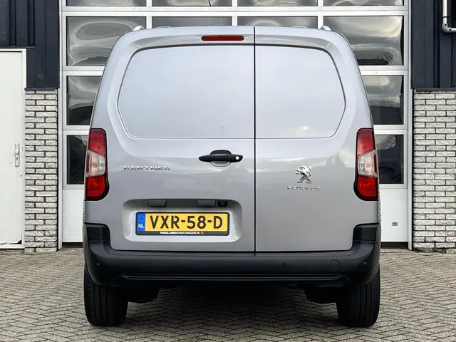 Peugeot Partner bestel 1.5 BlueHDI Asphalt 2023 Diesel 10