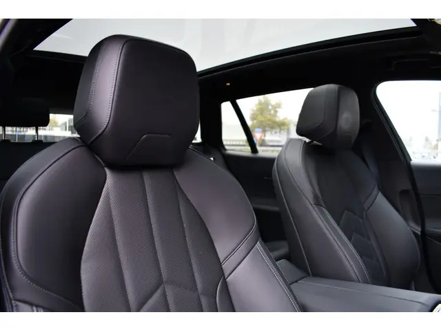 BMW 5 Serie Touring 520i M-Sport 2024 Benzine 82