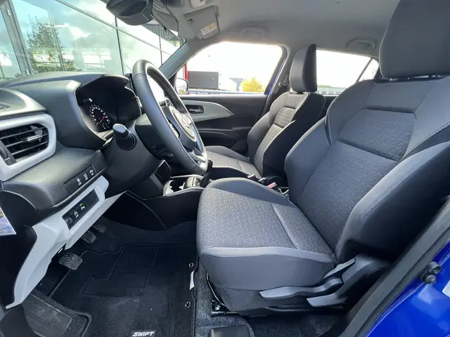 Suzuki Swift 1.2 Style Smart Hybrid 2025 Benzine 7