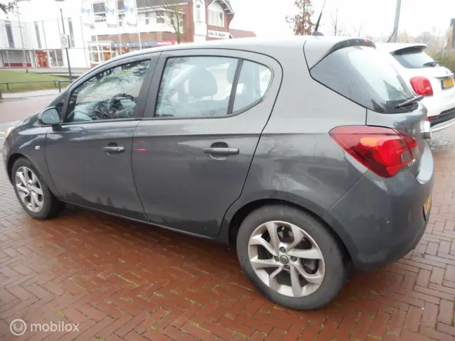 Opel Corsa 1.0 Turbo Business+ 2014 Benzine 4