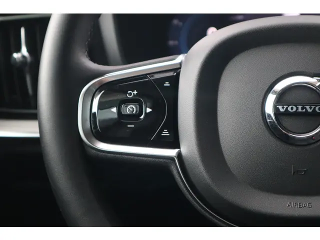 Volvo V60 2.0 B3 Plus Dark 2024 Benzine 16