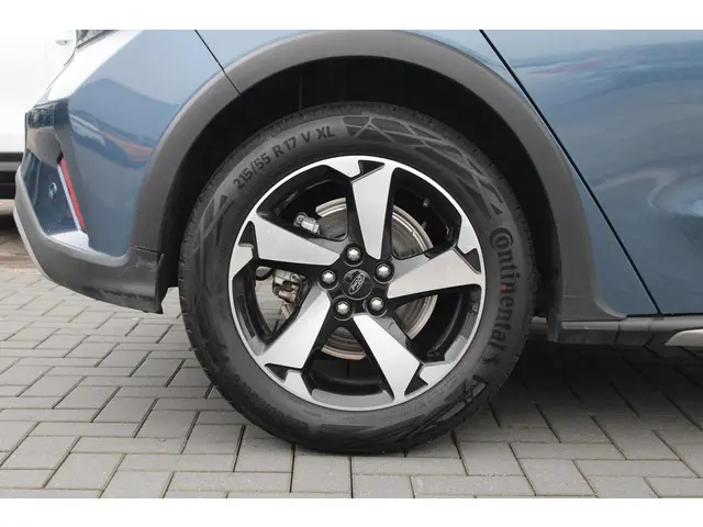 Ford Focus 1.0 EcoBoost Hybrid Active Style 2022 Benzine 6