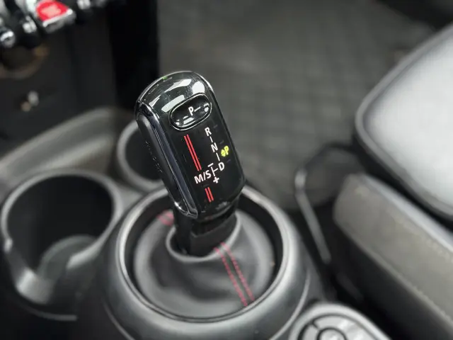 MINI Cooper S Mini 2.0 Chili JCW 5-deurs 2018 Benzine 21
