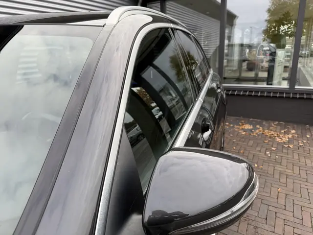 Mercedes-Benz GLC 300 4MATIC Advantage 2020 Benzine 16